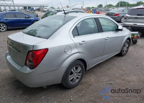 2014 Chevrolet Sonic Lt Auto z USA, uszkodzony, nr VIN 1G1JC5SH9E4235730